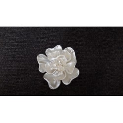 Applicazione Fiore Crema Cm.5 C/strass